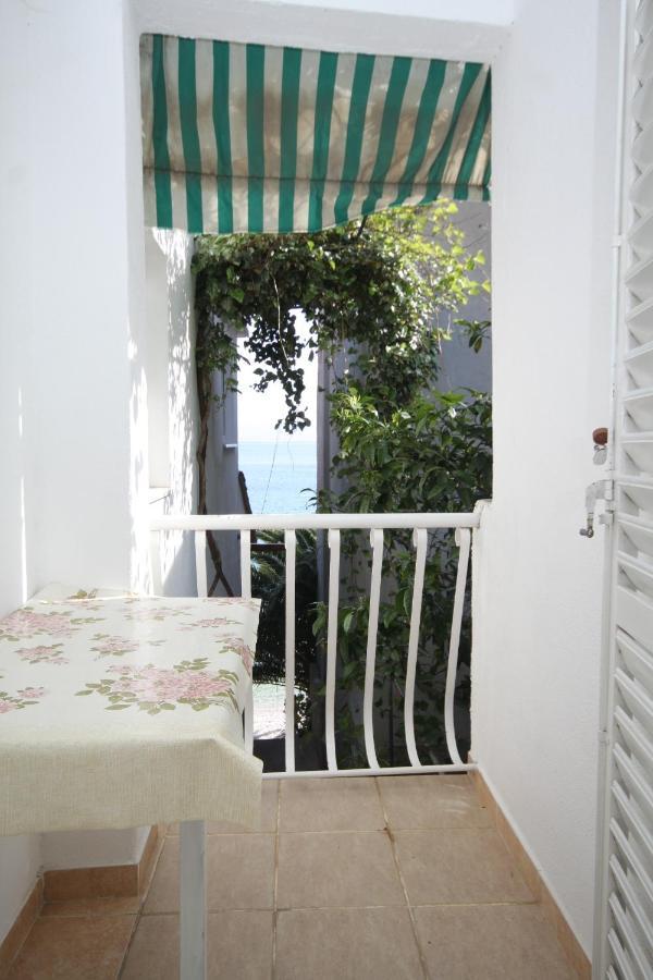 Seaside Secluded Apartments Cove Smokvina, Hvar - 4036 Bogomolje ภายนอก รูปภาพ