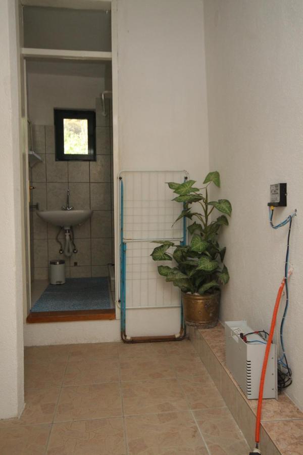 Seaside Secluded Apartments Cove Smokvina, Hvar - 4036 Bogomolje ภายนอก รูปภาพ